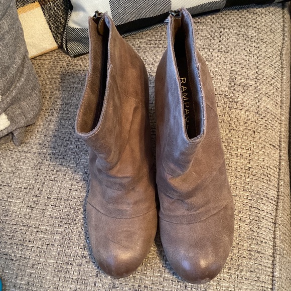 Rampage Booties - Picture 2 of 9